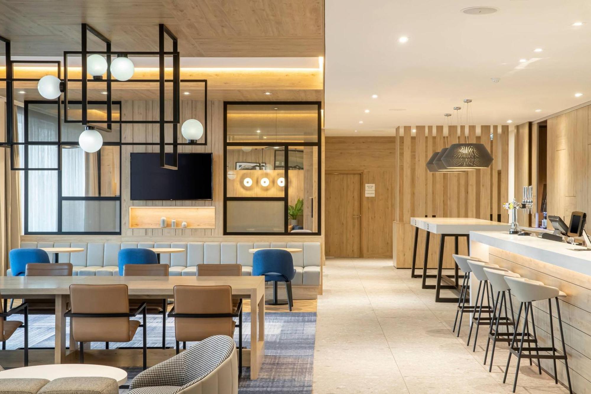 Courtyard By Marriott Inverness Airport Exterior foto